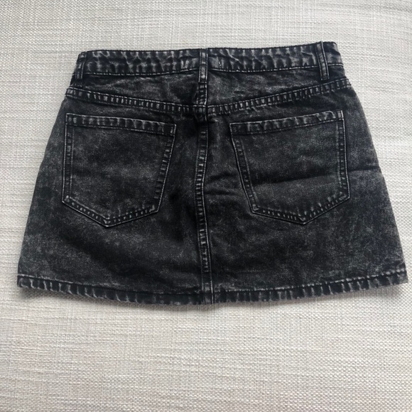 Black Skirt - Picture 2 of 2